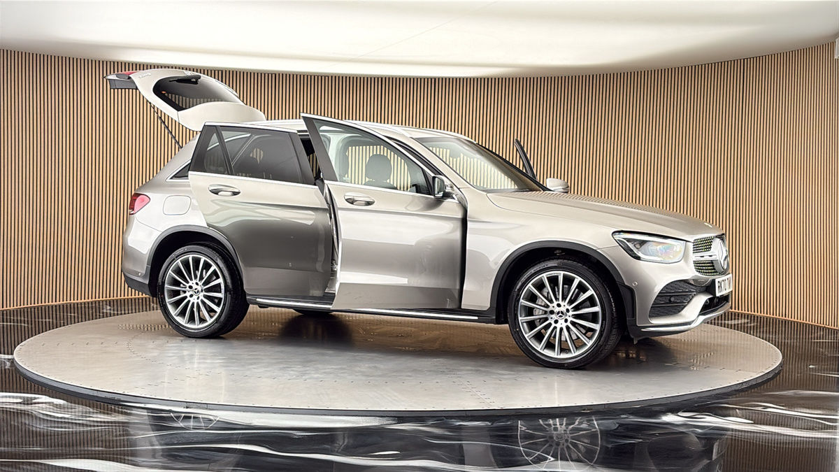 More views of Mercedes-Benz GLC