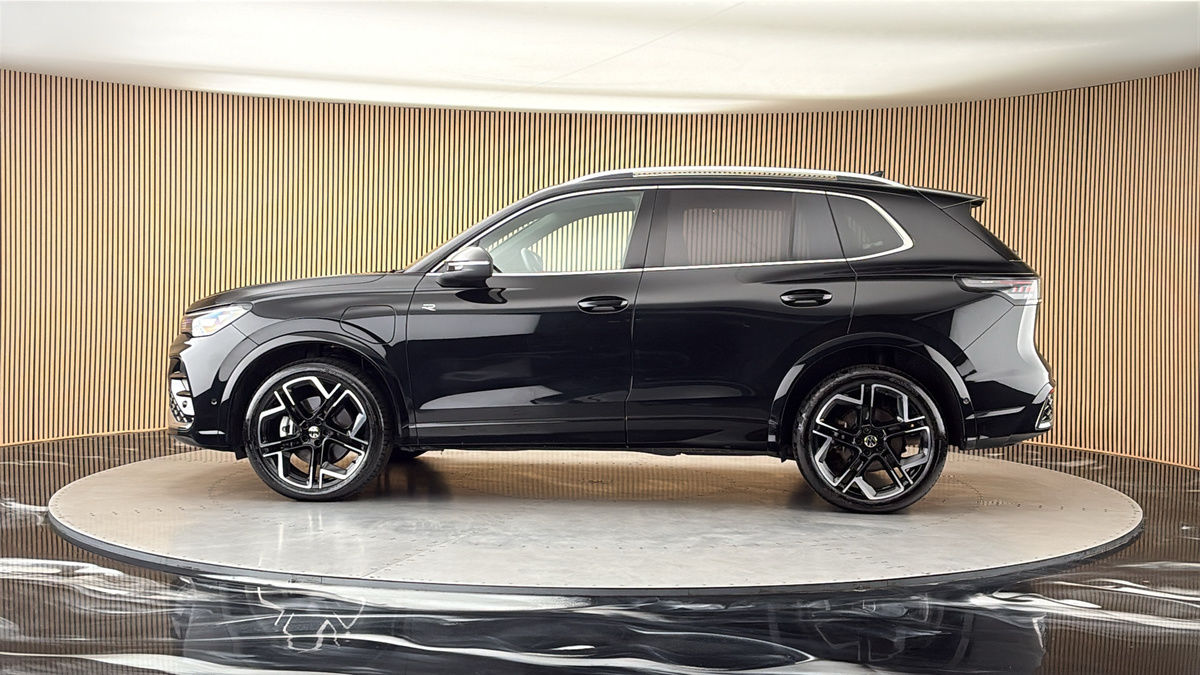 More views of Volkswagen Tiguan