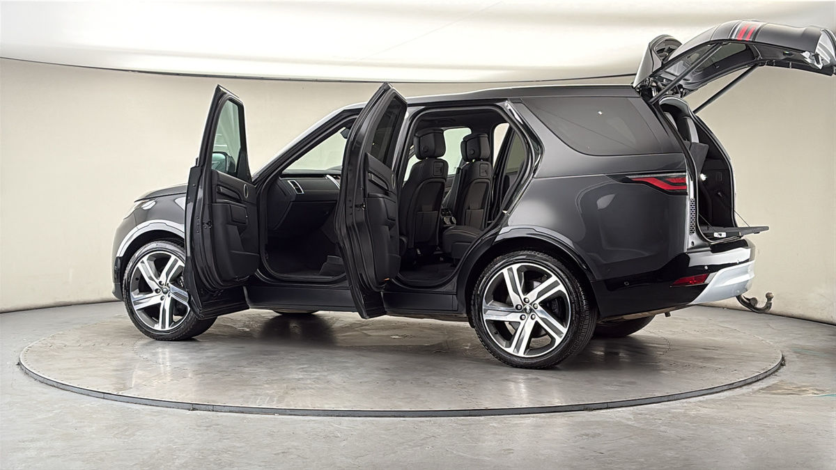 More views of Land Rover Discovery