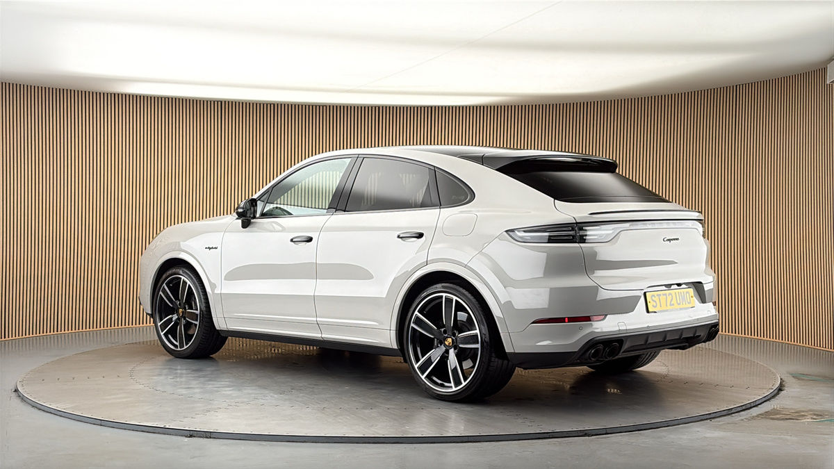 More views of Porsche Cayenne