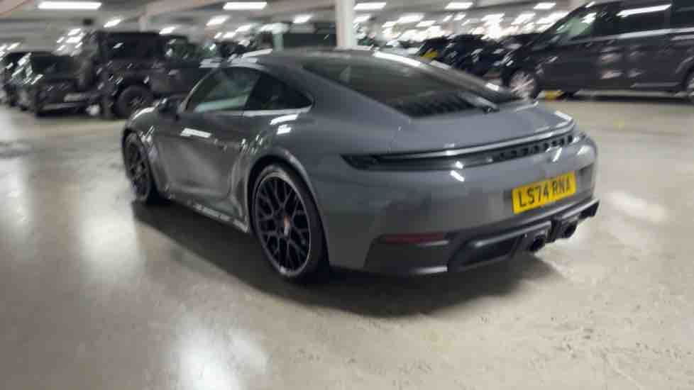 More views of Porsche 911