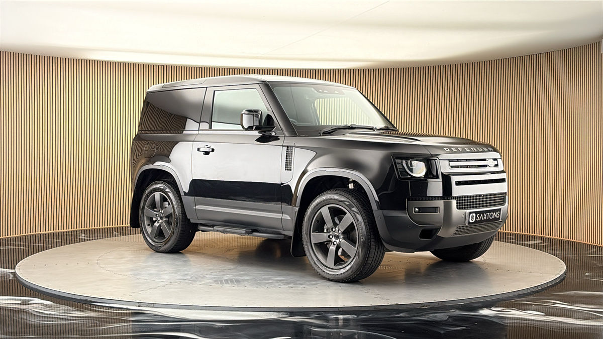 More views of Land Rover Defender 90