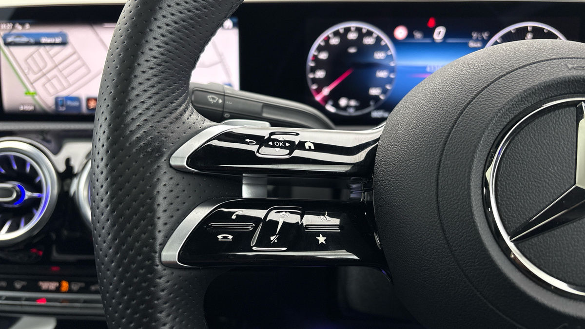 Mercedes-Benz CLA Image 13