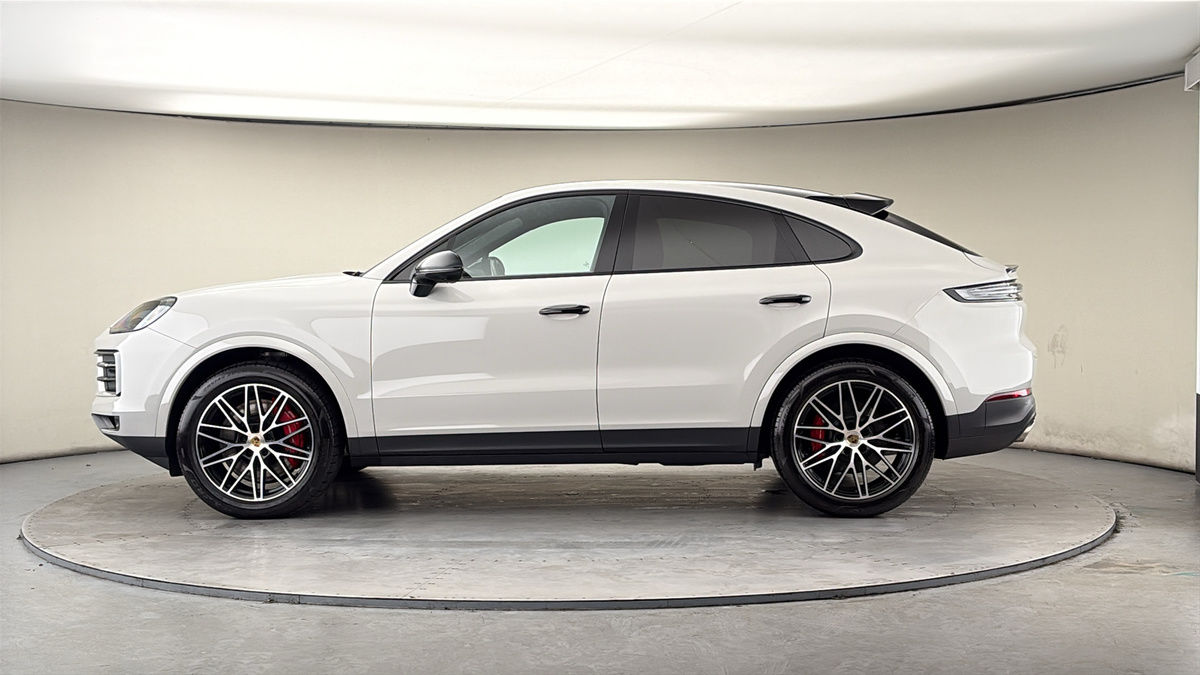 Porsche Cayenne Image 15