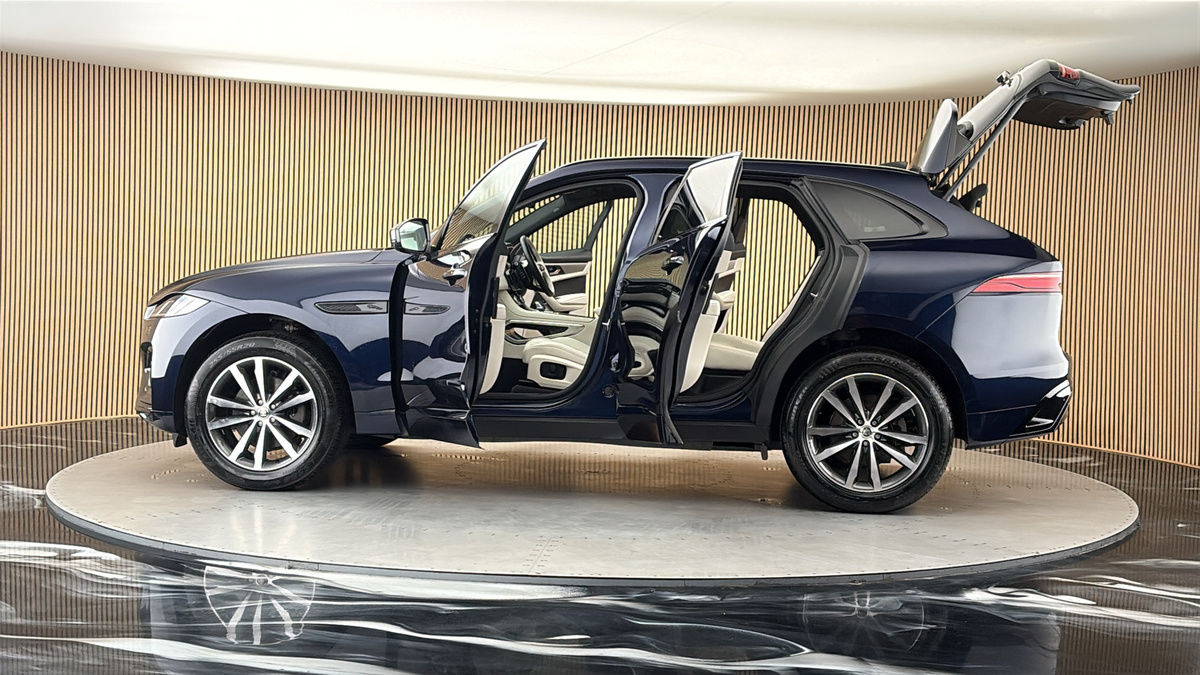 More views of Jaguar F-PACE