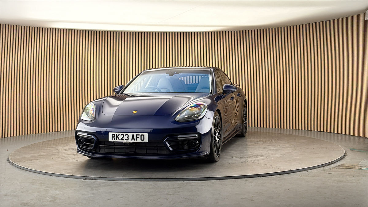 More views of Porsche Panamera