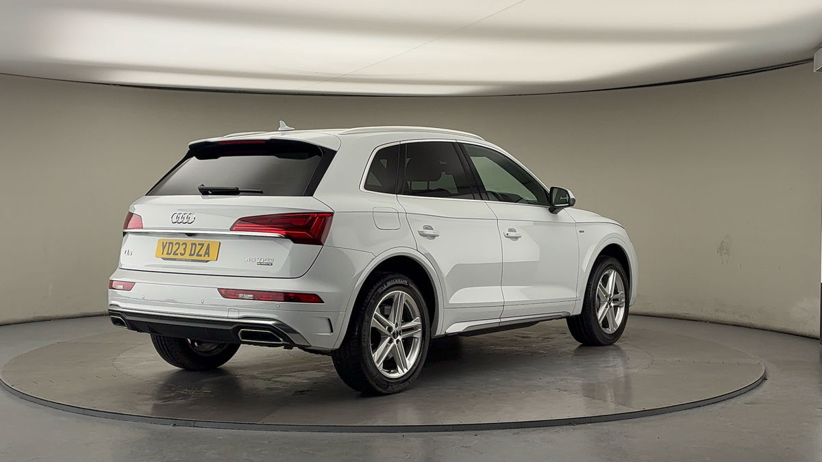 More views of Audi Q5