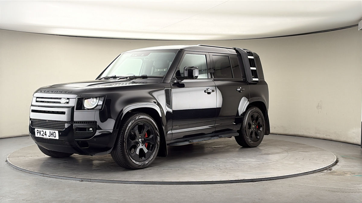 Land Rover Defender 110 Image 20