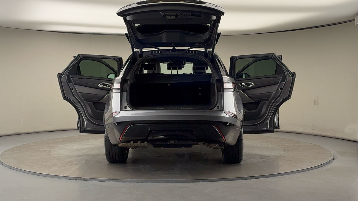 More views of Land Rover Range Rover Velar