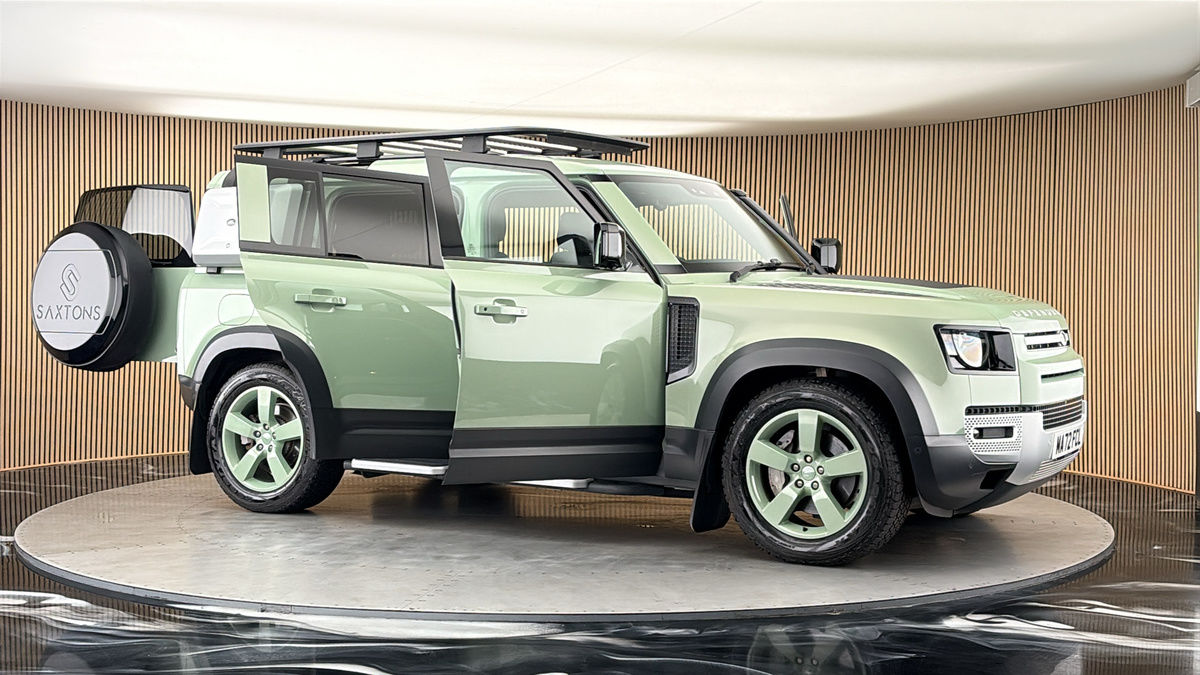More views of Land Rover Defender 110