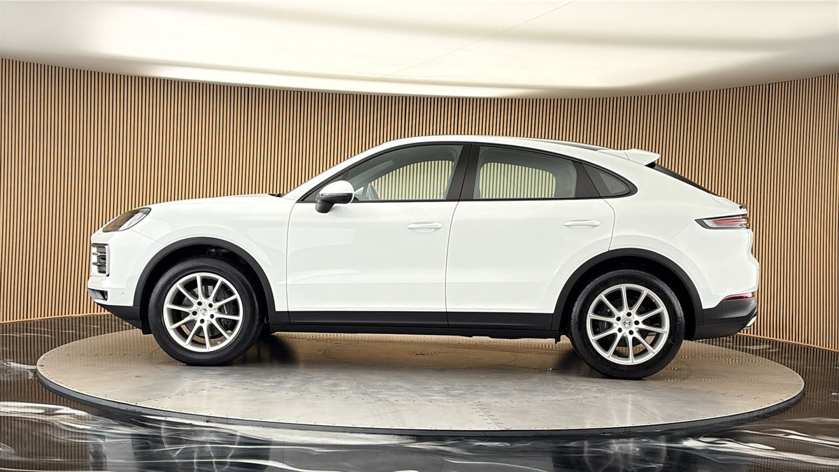 Porsche Cayenne Image 15