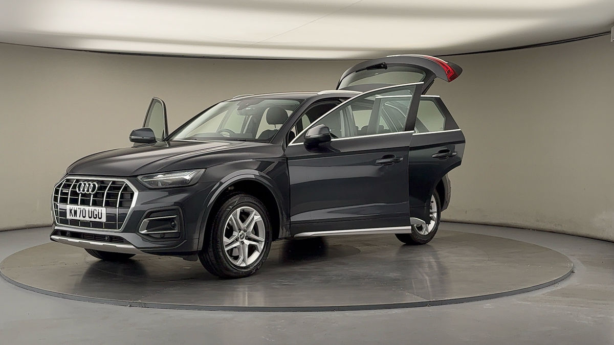 More views of Audi Q5