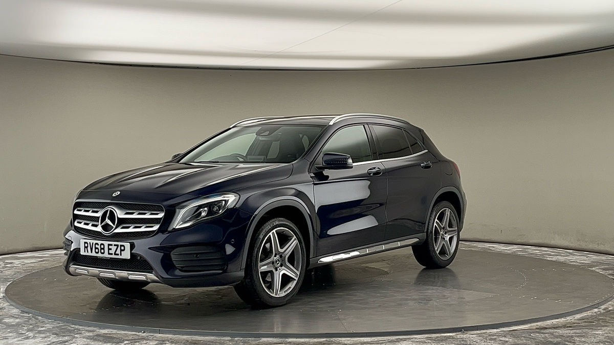 More views of Mercedes-Benz GLA