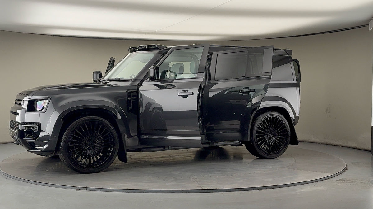 More views of Land Rover Defender 110