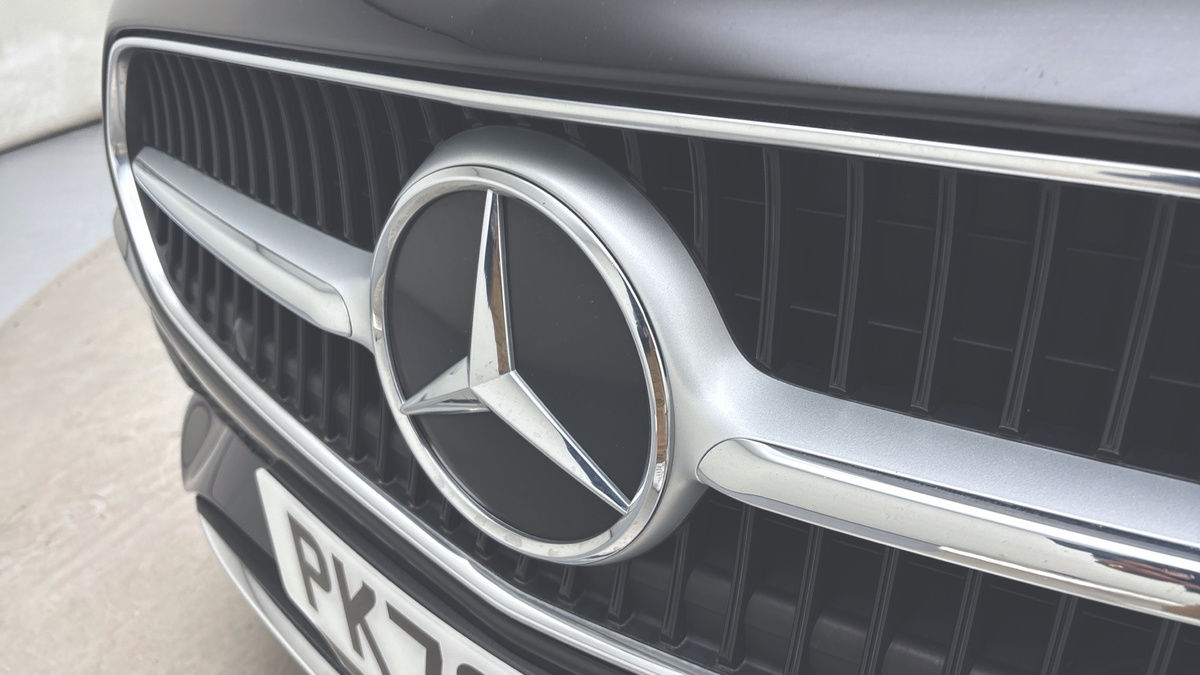 Mercedes-Benz C Class Image 24
