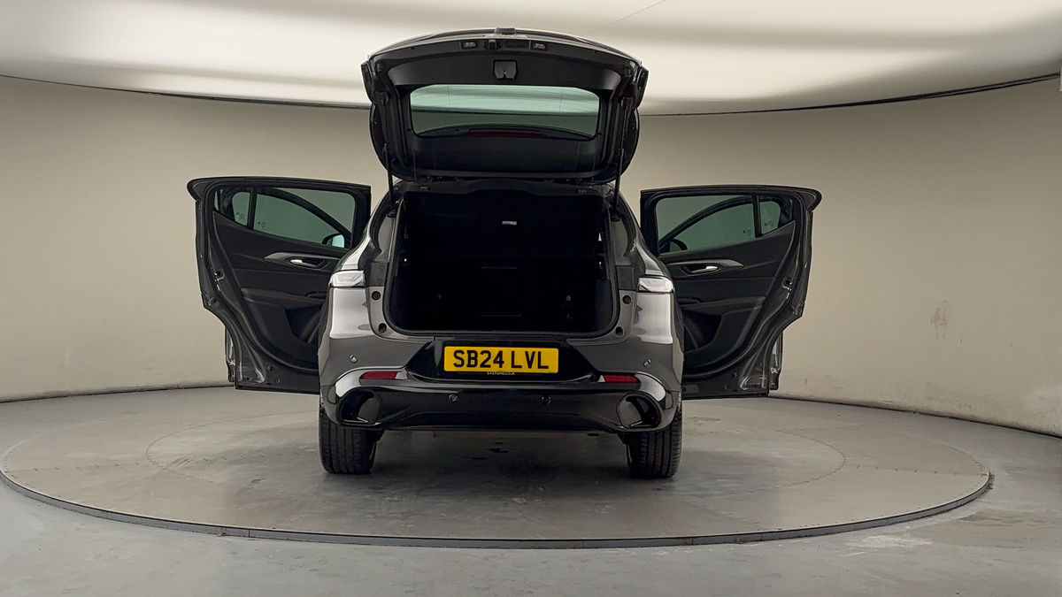 More views of Alfa Romeo Tonale