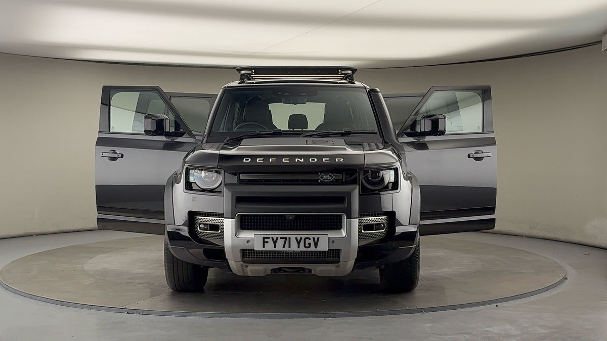 More views of Land Rover Defender 110