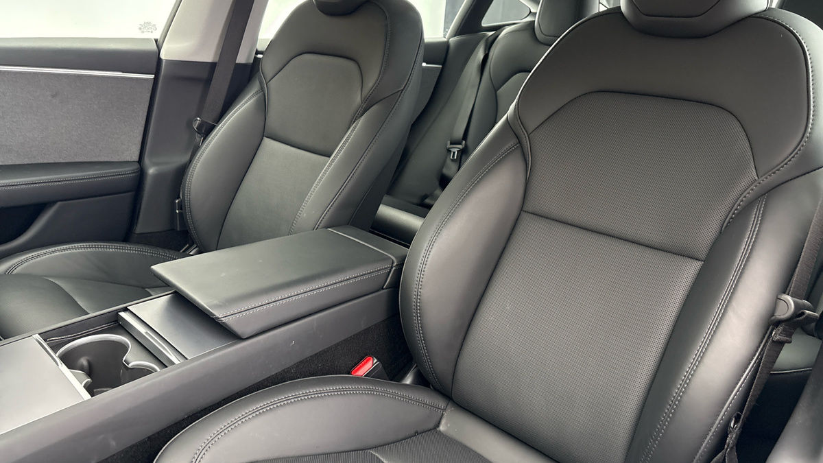 Tesla Model 3 Image 7
