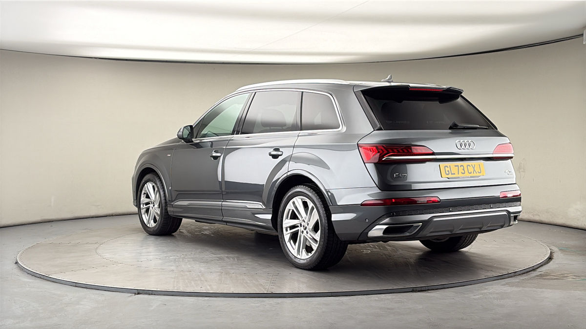 Audi Q7 Image 2