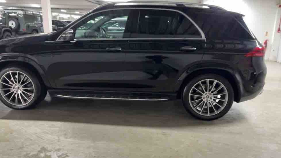 More views of Mercedes-Benz GLE