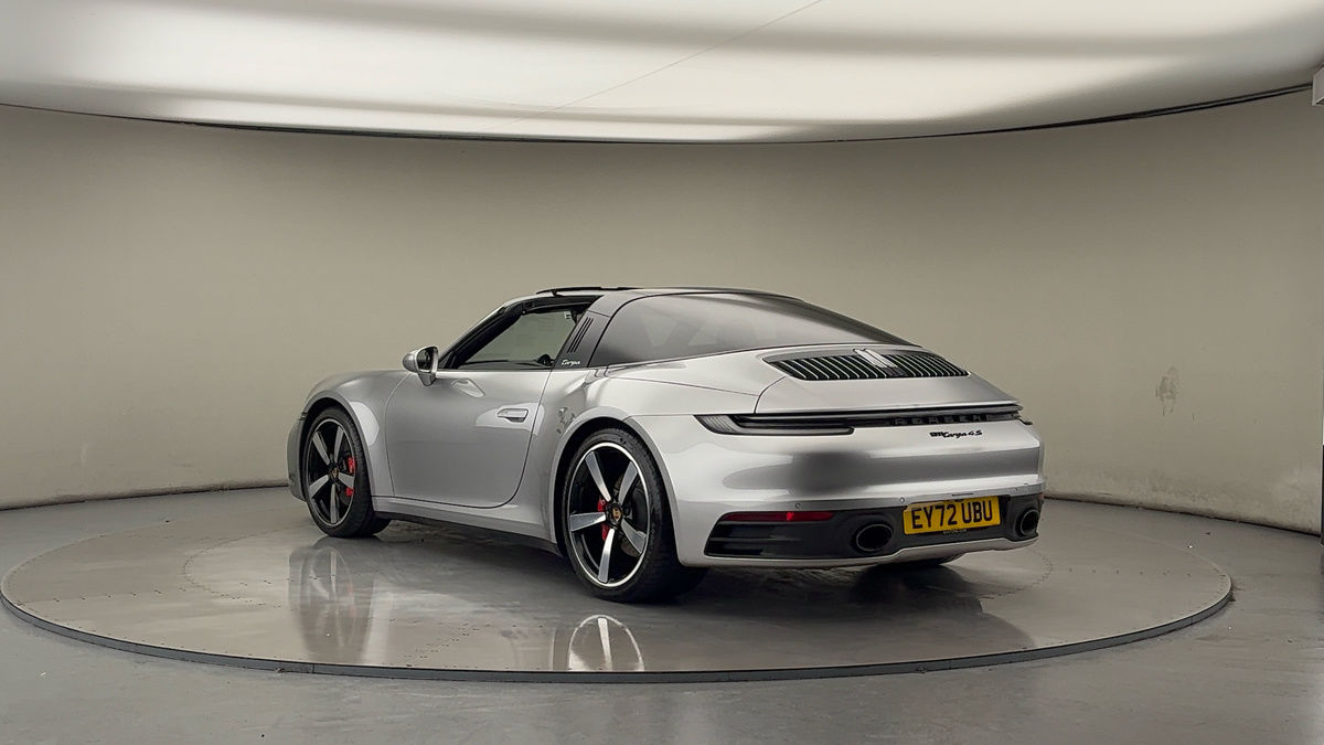 Porsche 911 Image 2