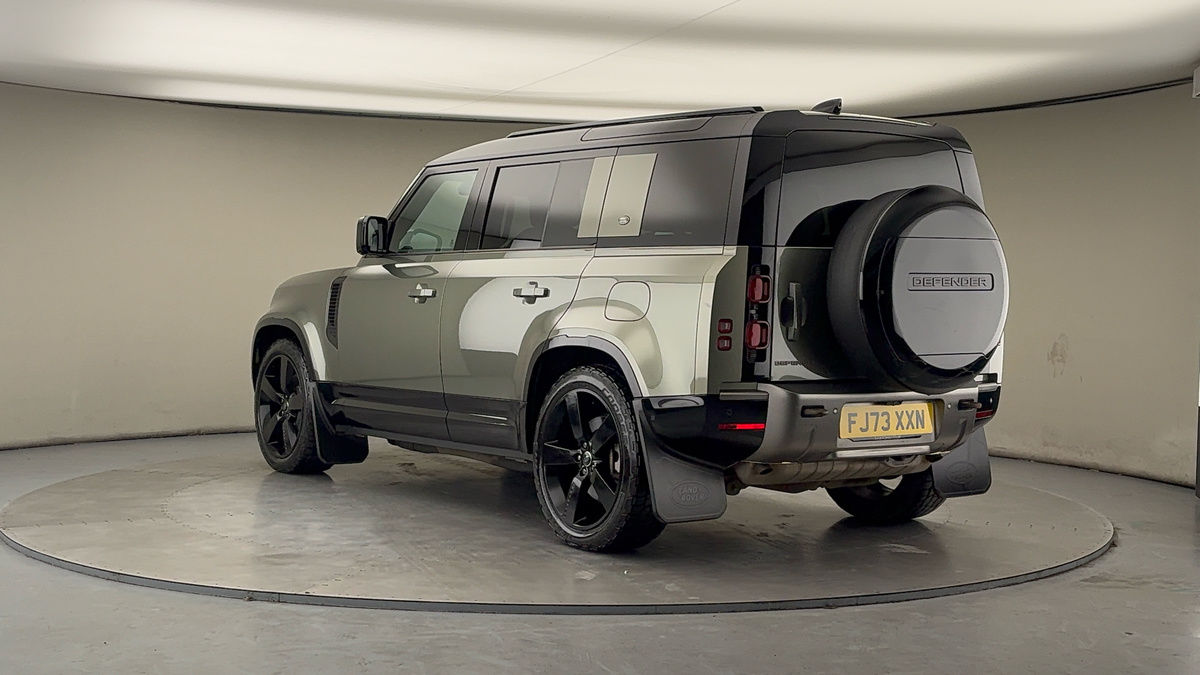 Land Rover Defender 110 Image 2