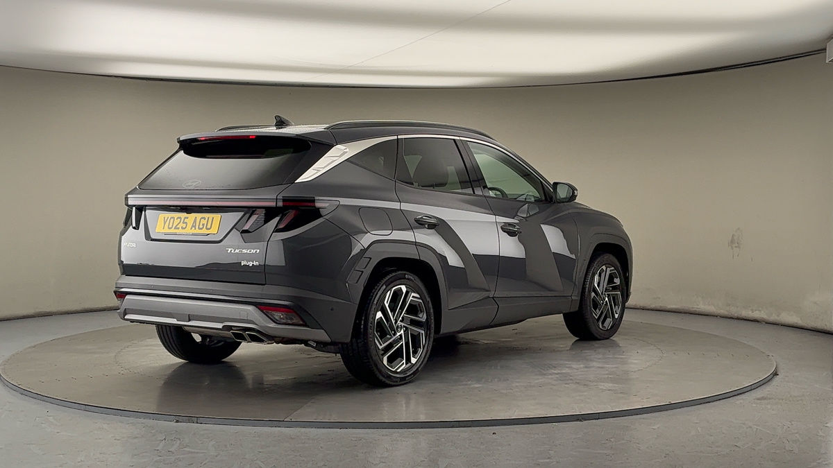 More views of Hyundai TUCSONix35