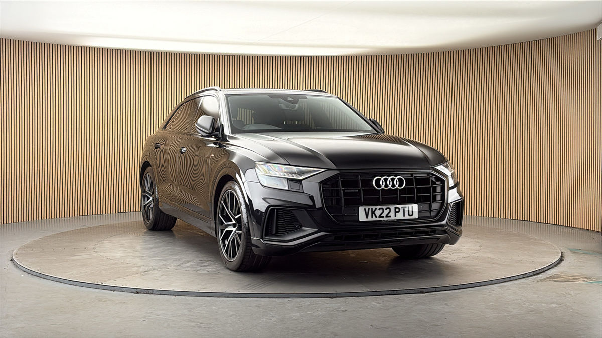 More views of Audi Q8