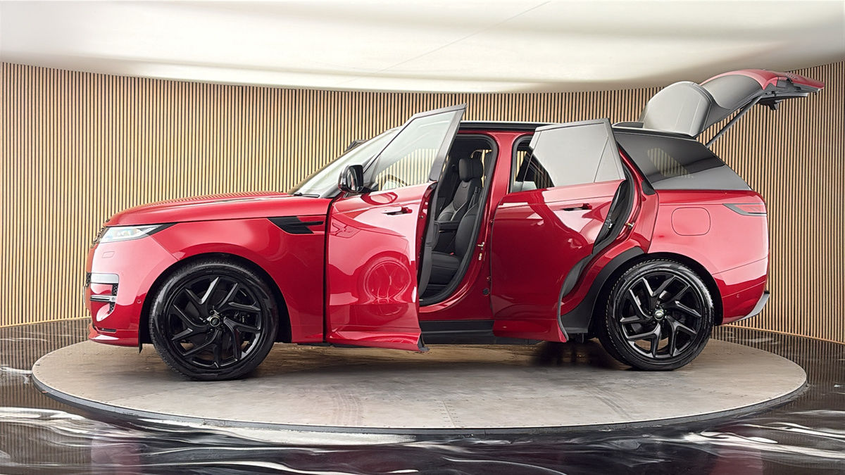 More views of Land Rover Range Rover Sport