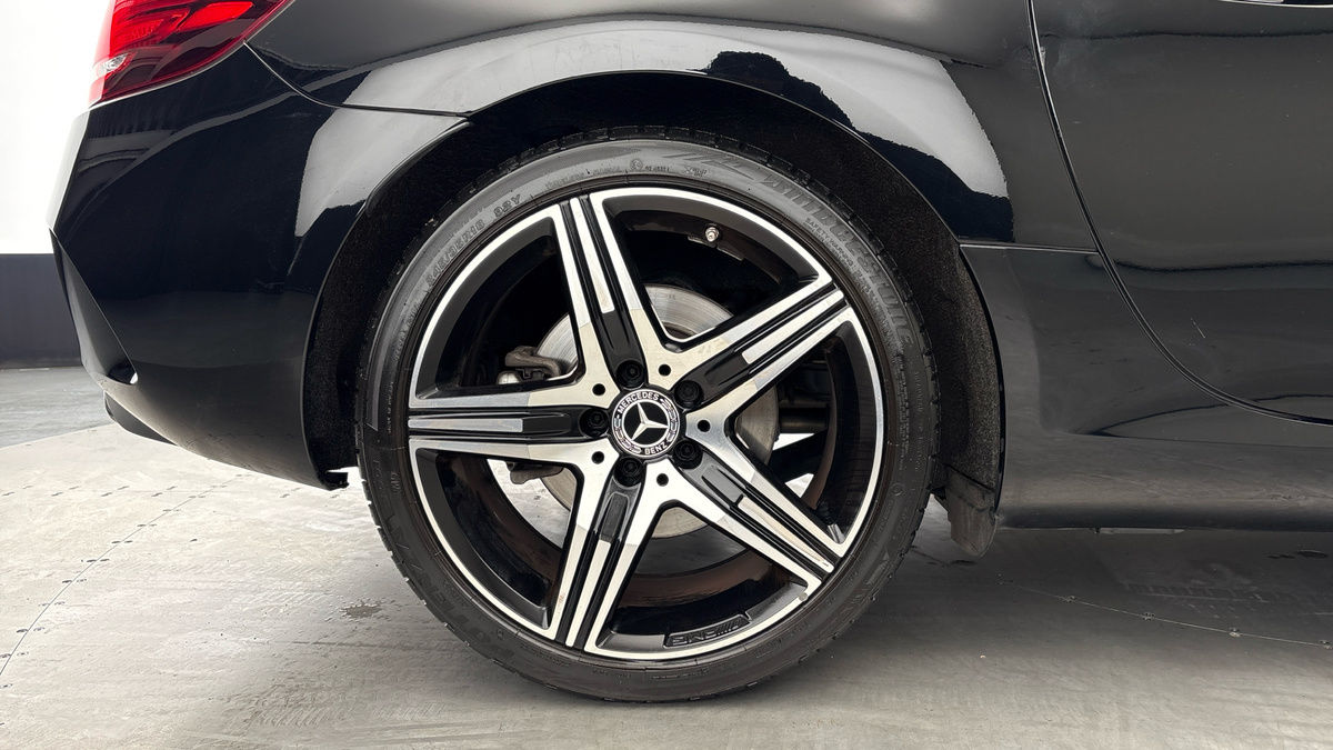 Mercedes-Benz SLC Image 10