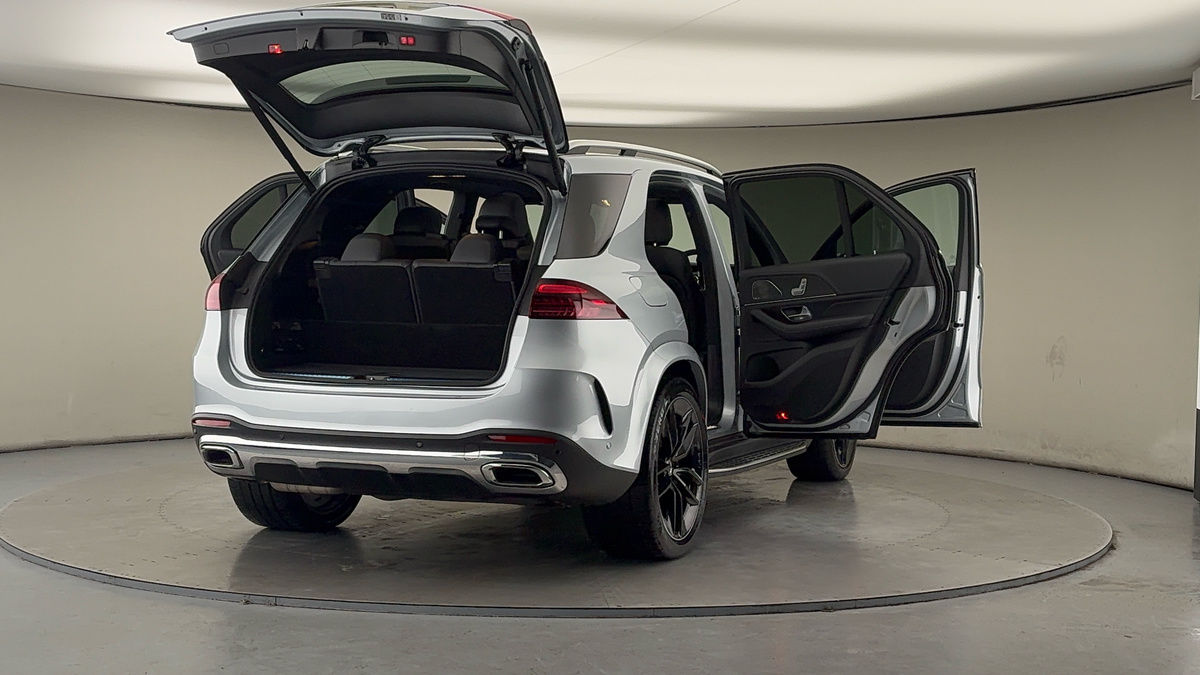 More views of Mercedes-Benz GLE