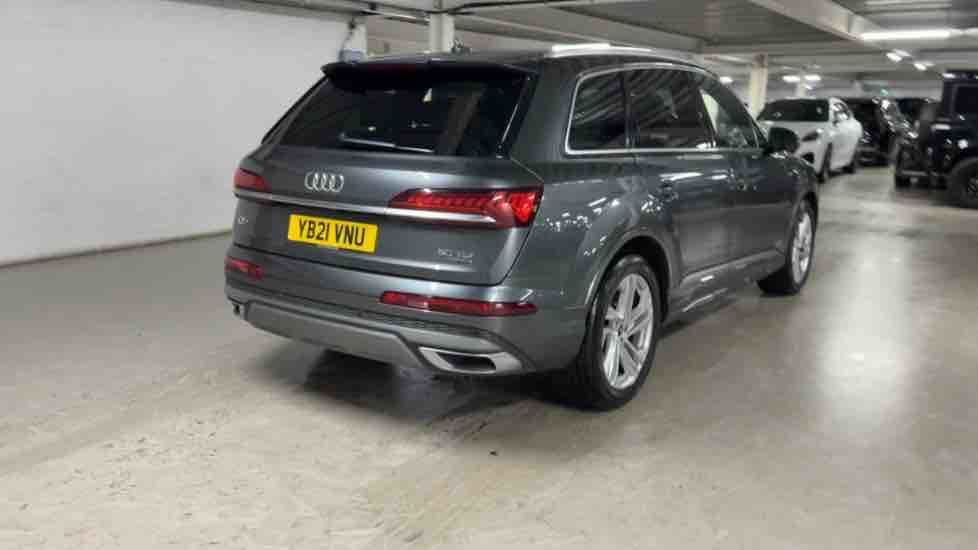 More views of Audi Q7