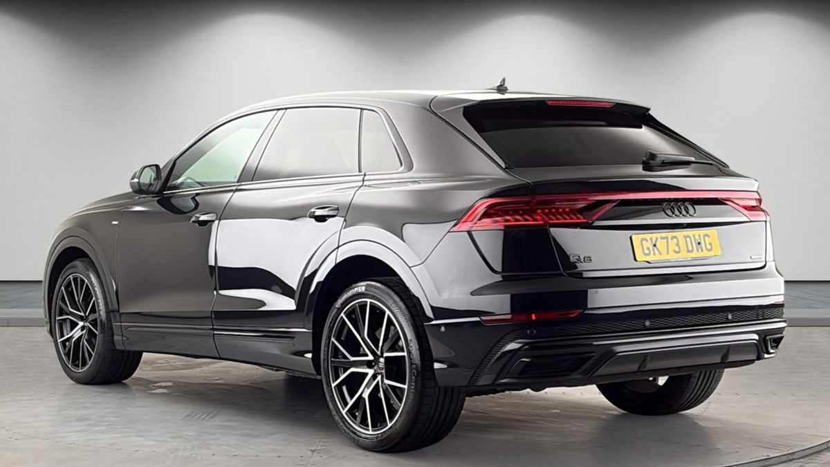 Audi Q8 Image 2