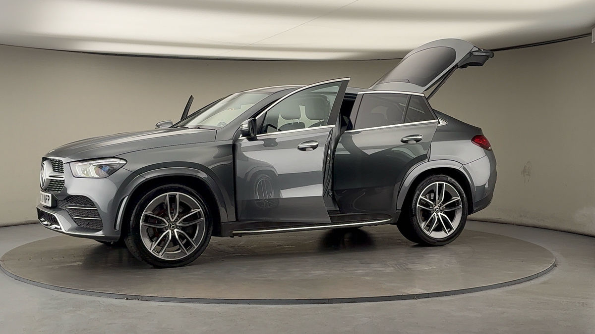 More views of Mercedes-Benz GLE