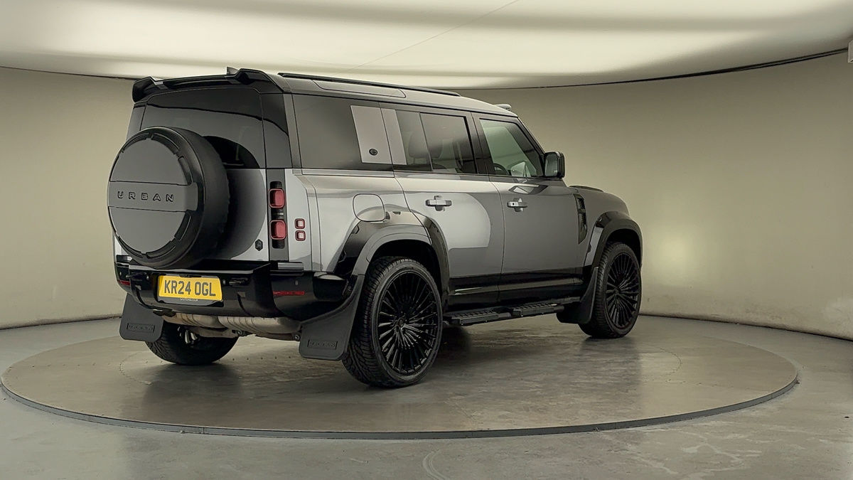 More views of Land Rover Defender 110