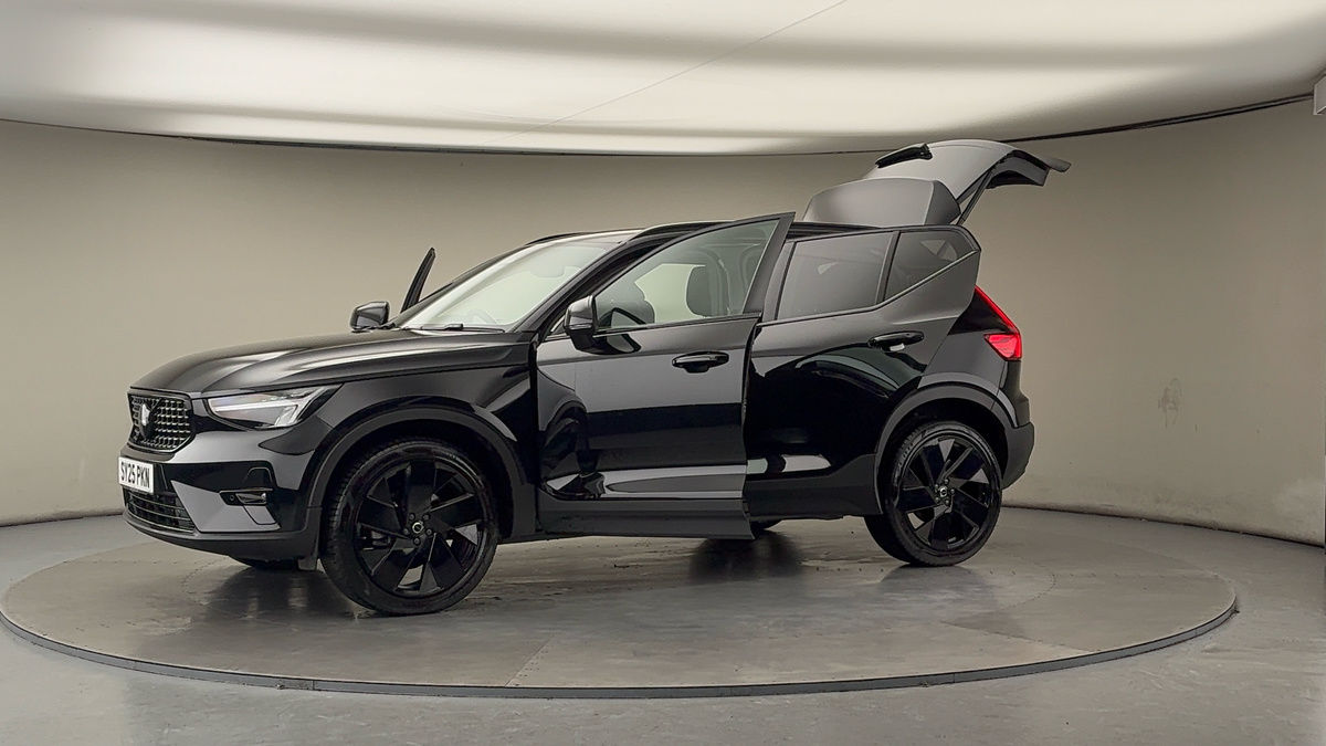 More views of Volvo XC40