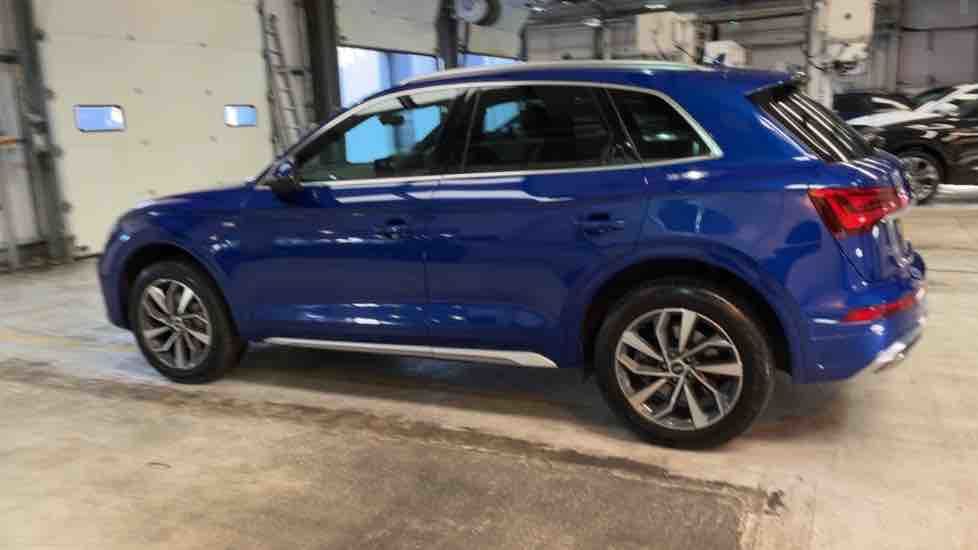 More views of Audi Q5