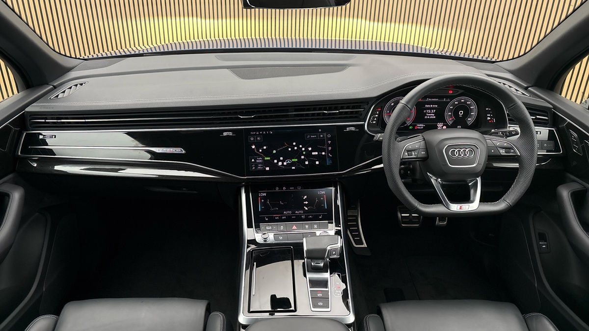Audi Q7 Image 12