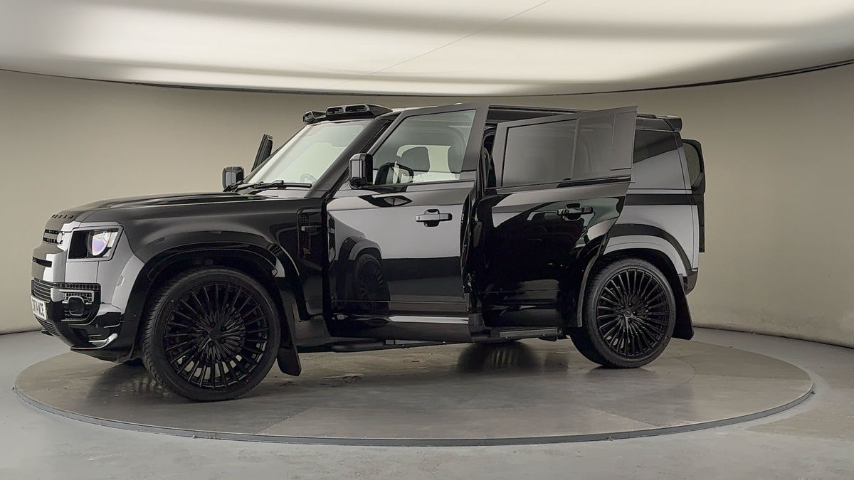 More views of Land Rover Defender 110
