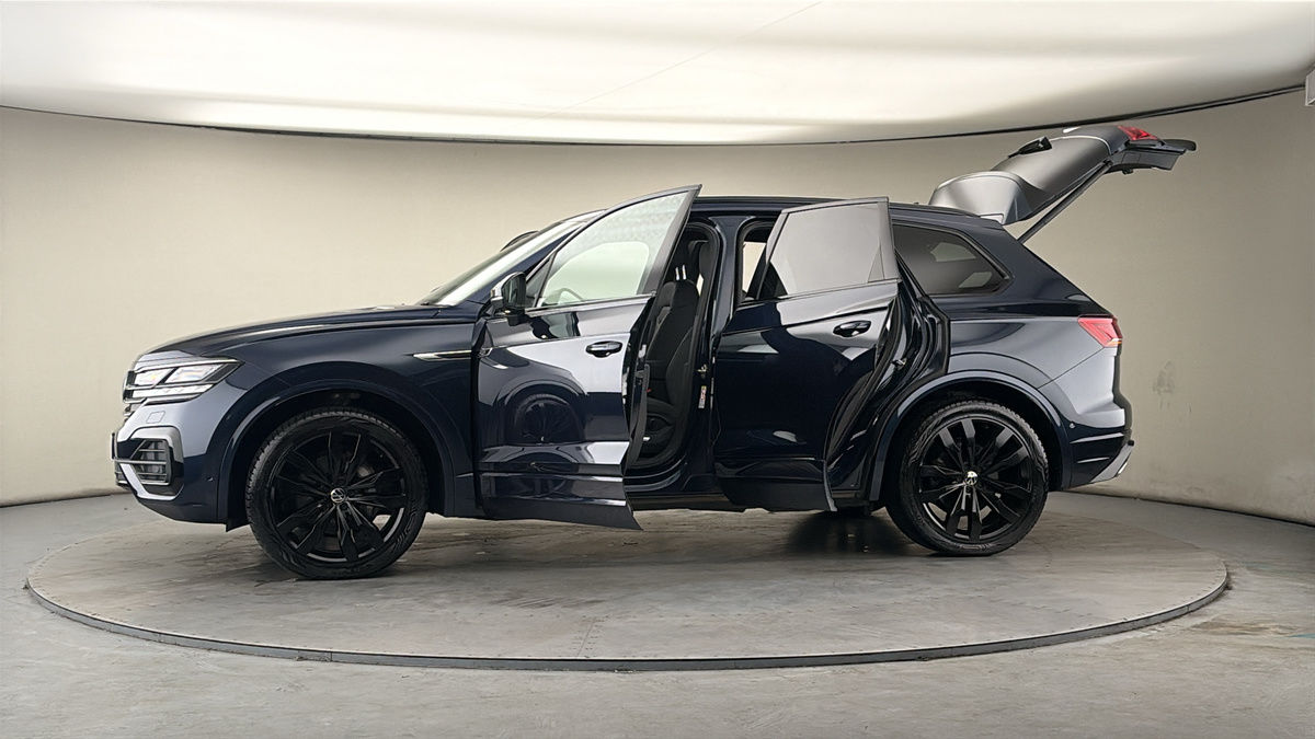 More views of Volkswagen Touareg