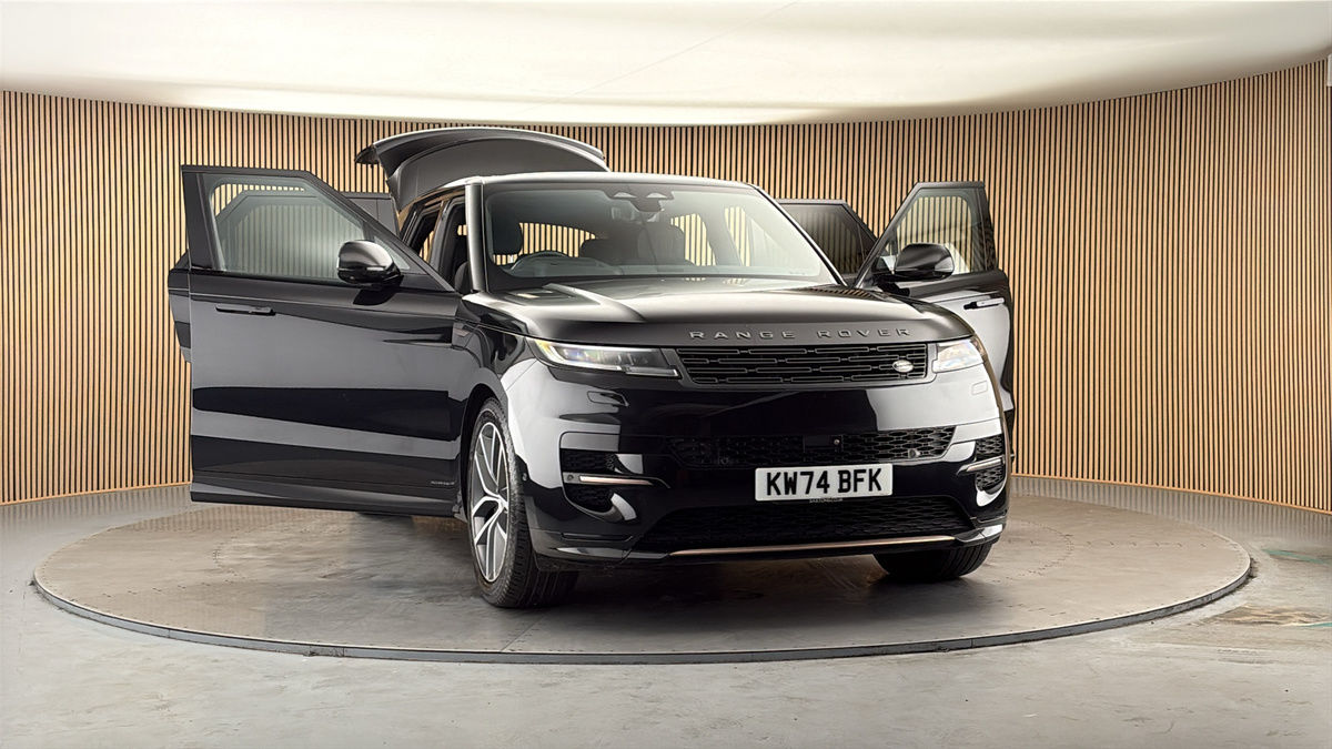 More views of Land Rover Range Rover Sport