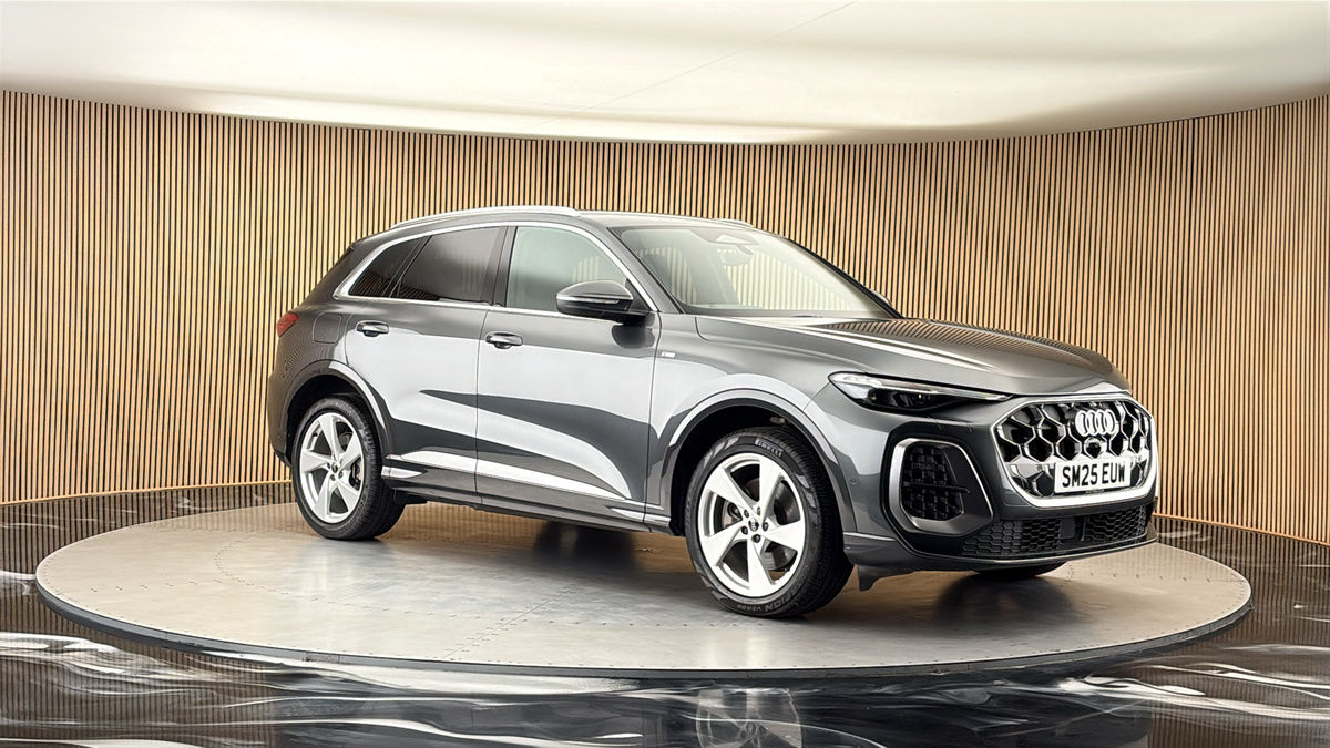 More views of Audi Q5