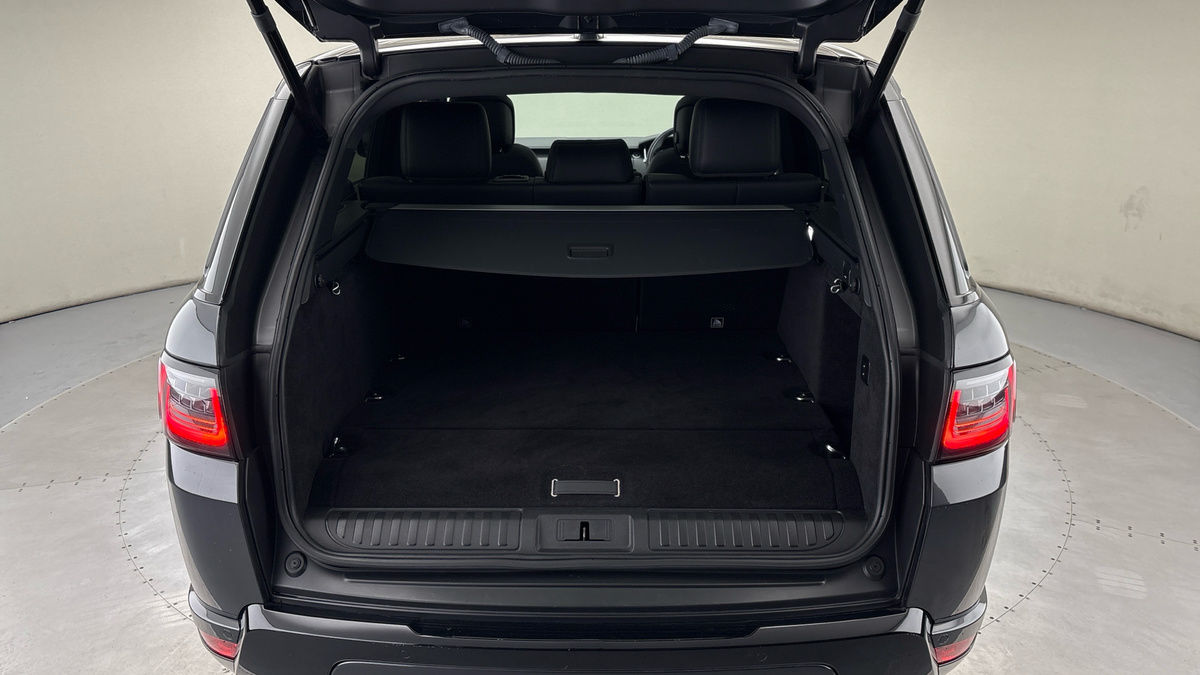 Land Rover Range Rover Sport Image 11