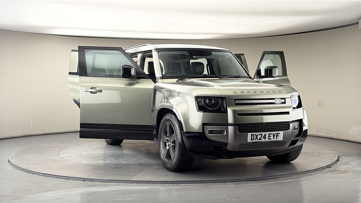 More views of Land Rover Defender 110