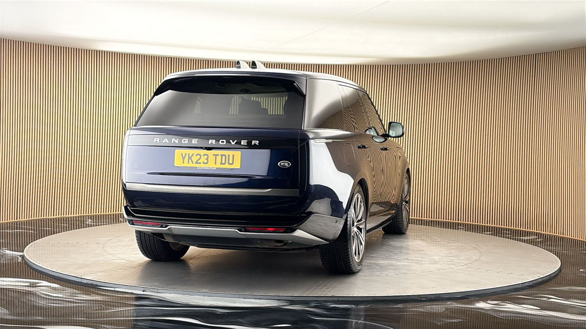More views of Land Rover Range Rover