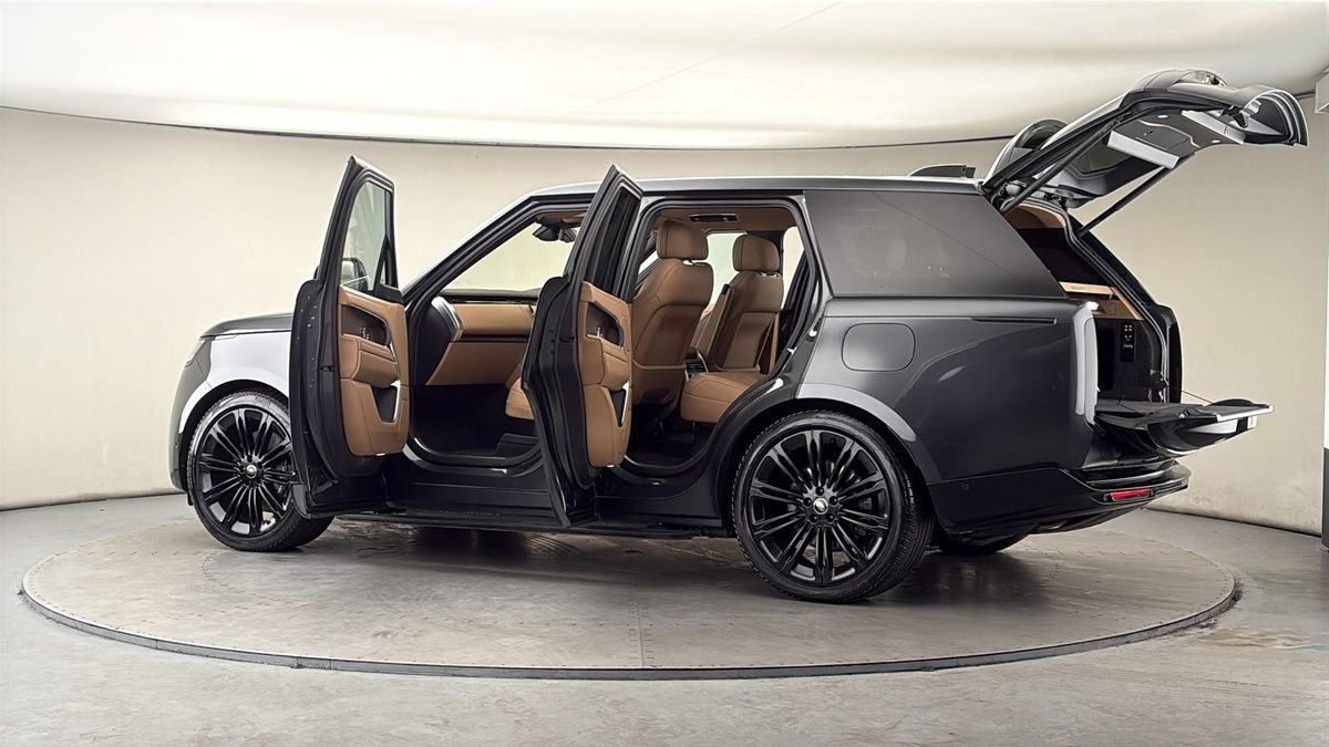 More views of Land Rover Range Rover