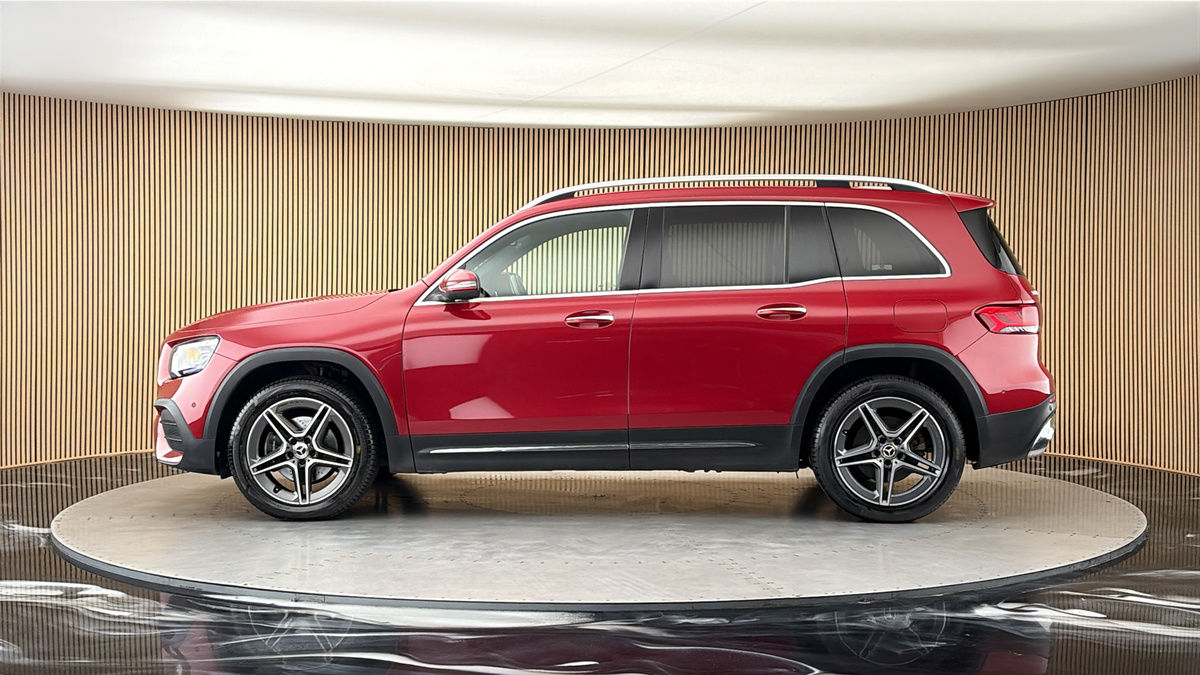 Mercedes-Benz GLB Image 15