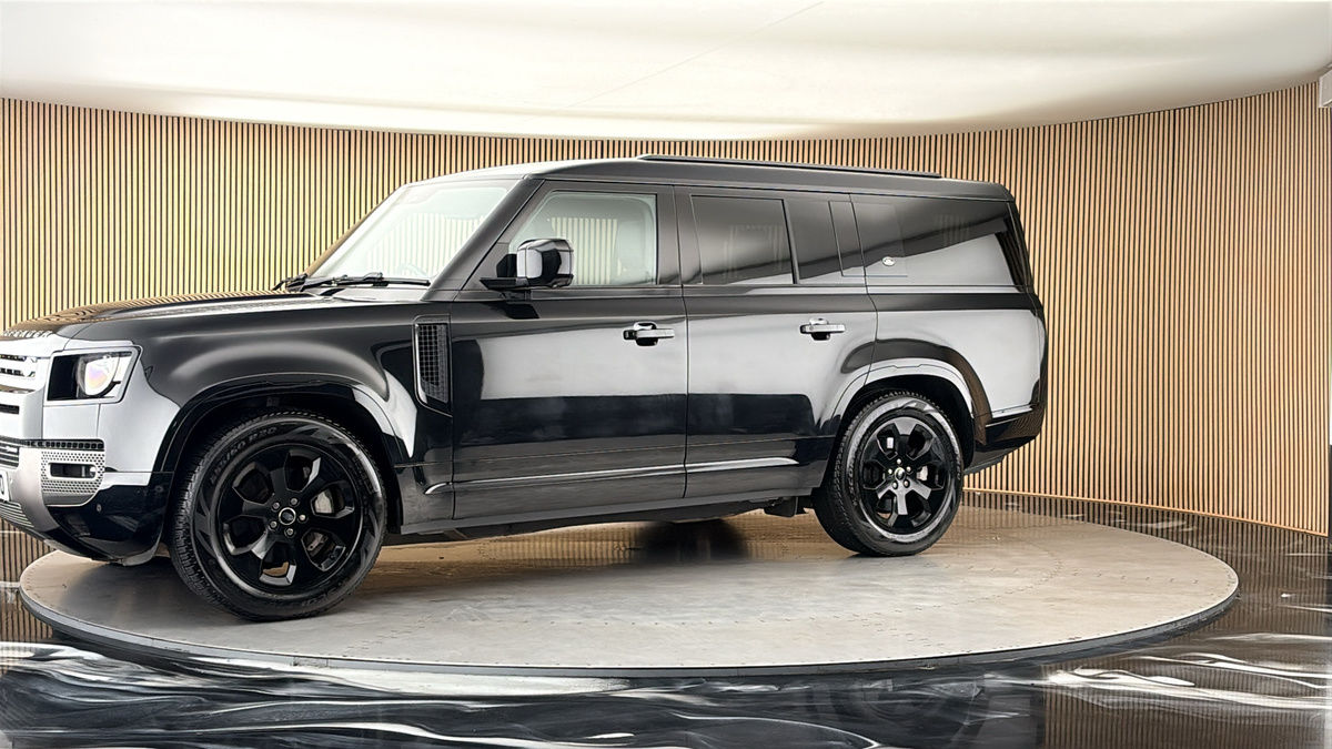 More views of Land Rover Defender 130
