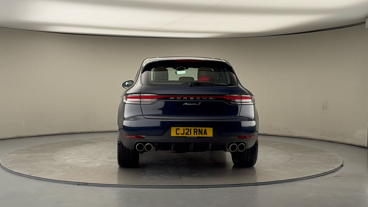 More views of Porsche Macan