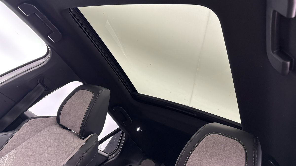 Peugeot E-2008 Image 6